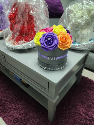 Luxury Artificial Rose Flower Round Hat Box Birthday Anniversary Present gift - Picture 3 of 11