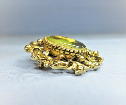 Vintage Oval Gold Tone Metal Brooch with Resin Based Picture of Young Lady - Picture 10 of 12