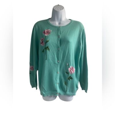 Vintage Yi Lin Floral Embroidered Cardigan.