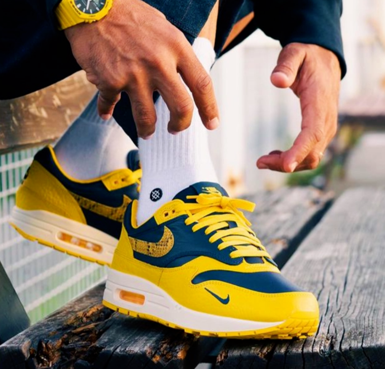 Nike Air Max Prm Tokyo Midnight Navy Varsity Yellow Mens Womens