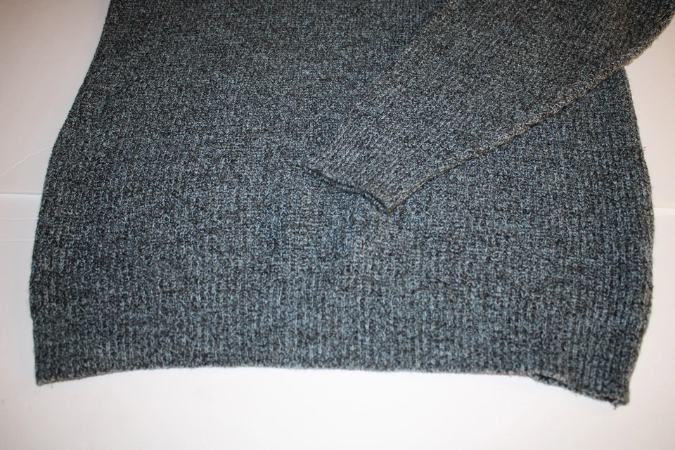 Vintage 90s Le Tigre Men's Crew Neck Knit Sweater Blue Gray Black Made USA LARGE - Image 3 of 4