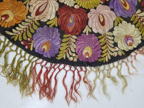 Vintage Traditional Silk Hungarian Matyo Embroidered Table Cover 24x23 inches - Picture 3 of 12