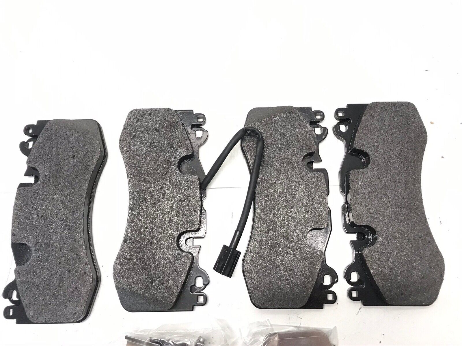 2013-2020 MASERATI QUATTROPORTE M156 GTS FRONT BREMBO BRAKE PADS OEM NEW SET OEM