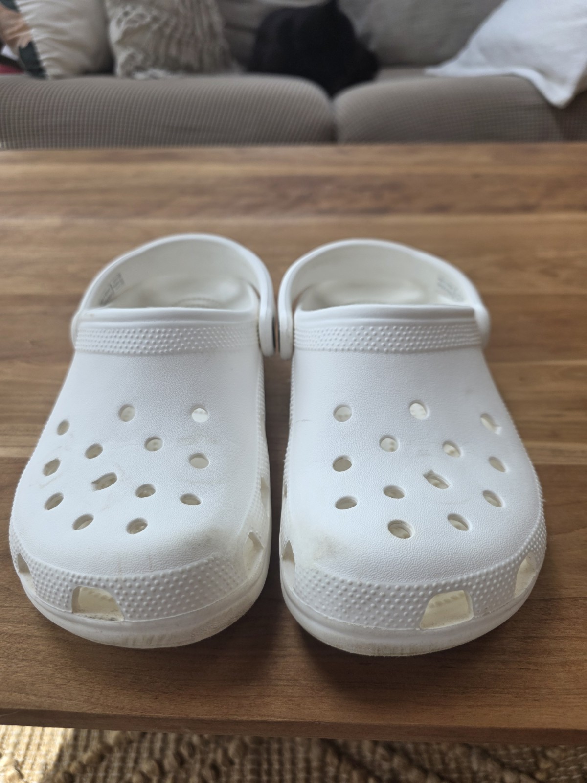 Crocs White Classic Clog Sandals Unisex Kids Size 6 Slip On Comfort Rubber