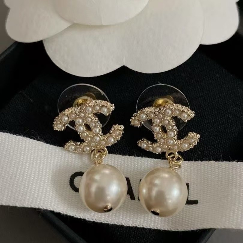 Authentic COCO Pearl CC Logo Dangle Earrings - image 2