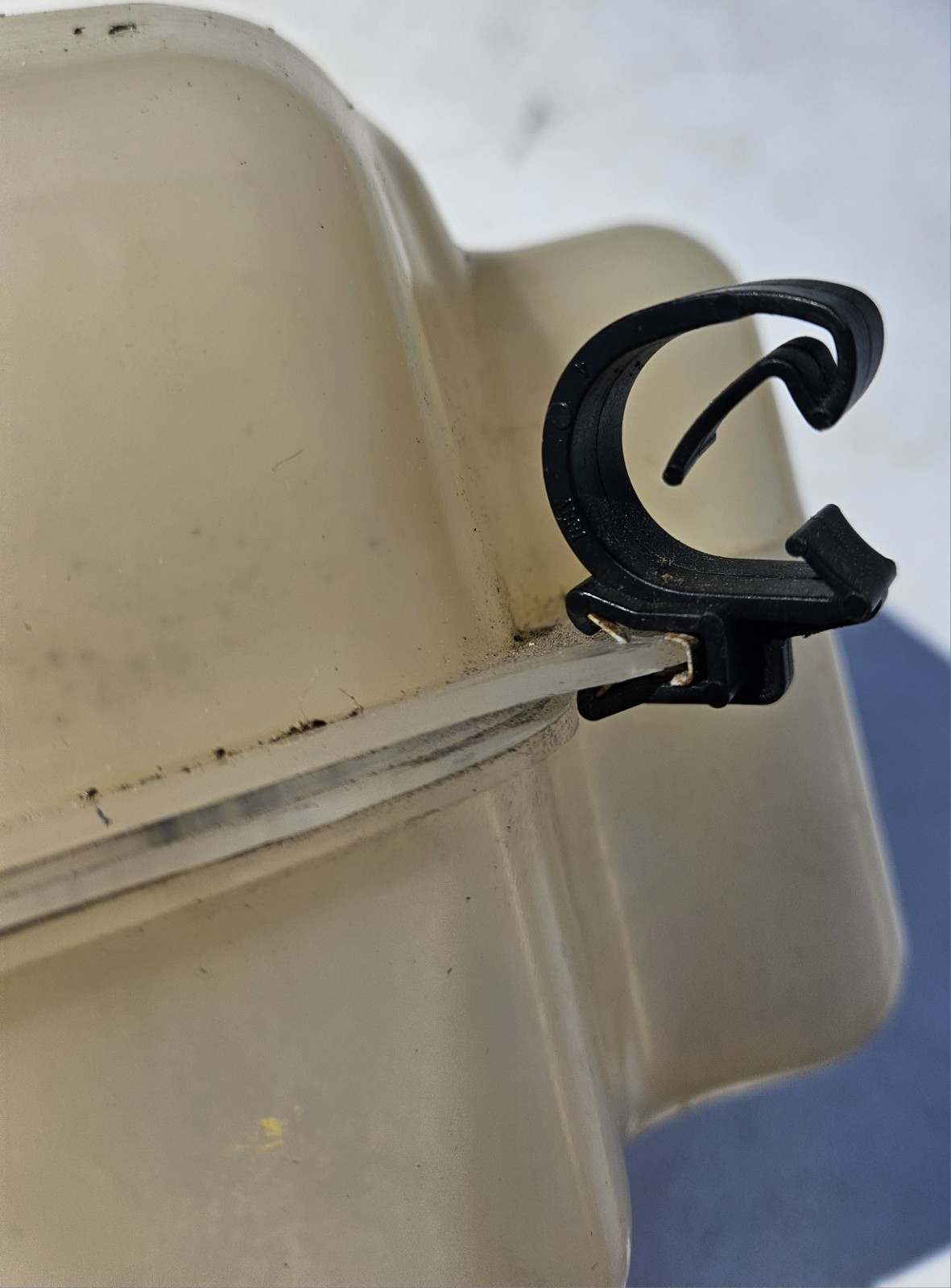 2003-2013  MASERATI QUATTROPORTE M139 Coolant Expansion Overflow Reservoir OEM
