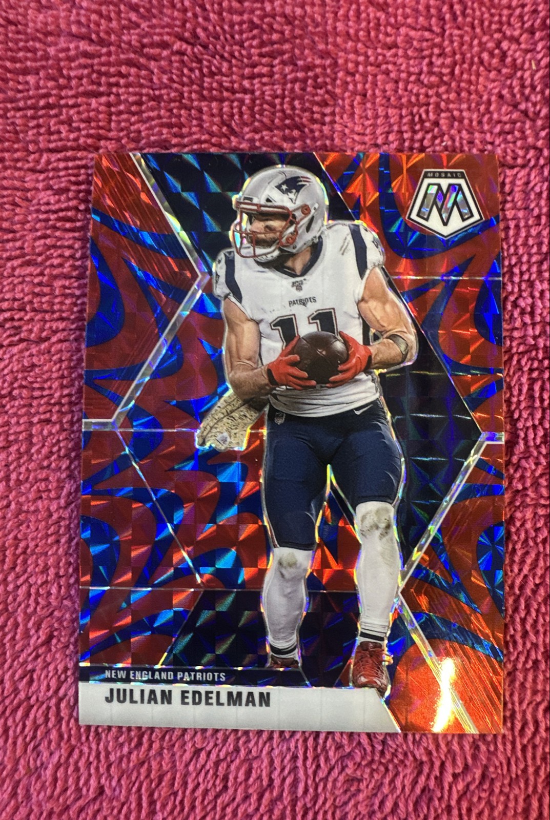 2020 Panini Mosaic - Julian Edelman #138 Reactive Blue Mosaic Prizm