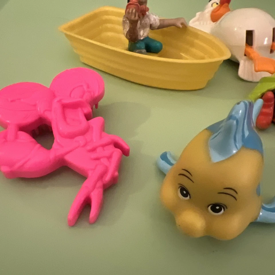 Lote de 8 figuras de juego Disney adornos para pasteles mezclados Sirenita Príncipe Úrsula Foto 3 de 4