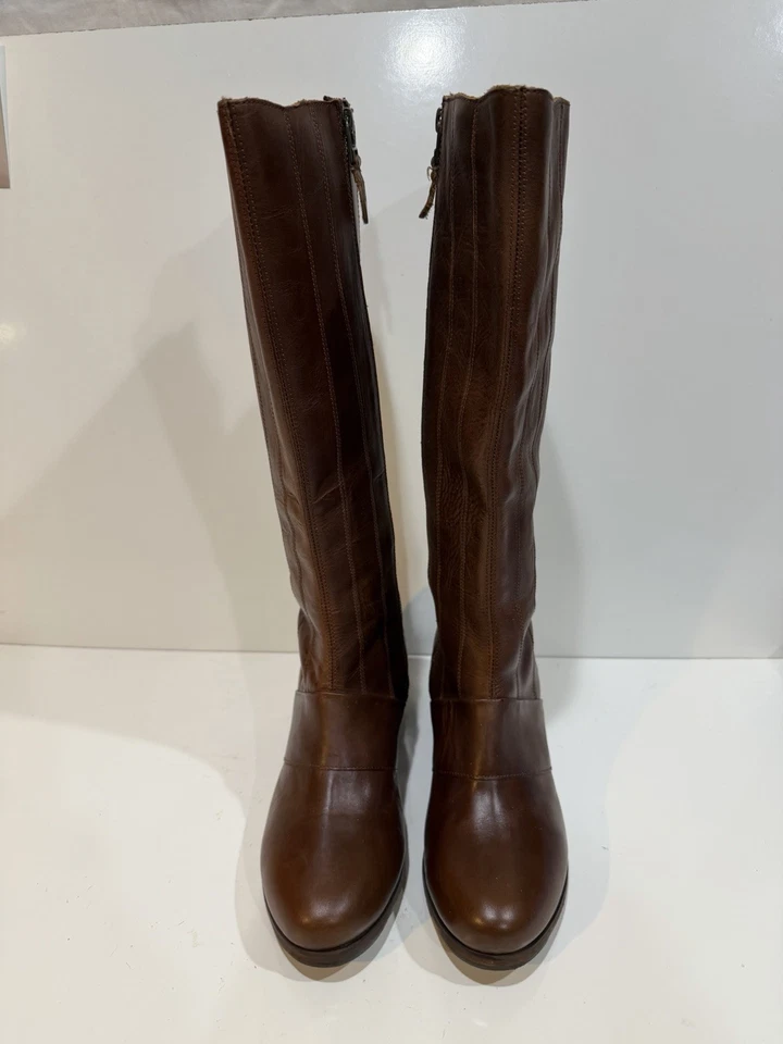 Botas para mujer OluKai Kumukahi de cuero marrón altas hasta la rodilla con cremallera talla 8 Foto 3 de 4