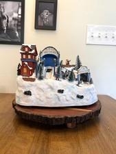 St Nicholas Square Holiday Hills Ski Resort 2022 Music Motion Lighted Village
