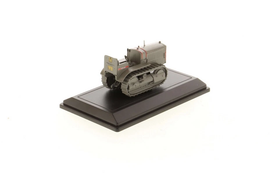 DM Cat Twenty Crawler Tractor 100th Anniversary 1/50 Scale Diecast Model 85654 - Image 3 of 4