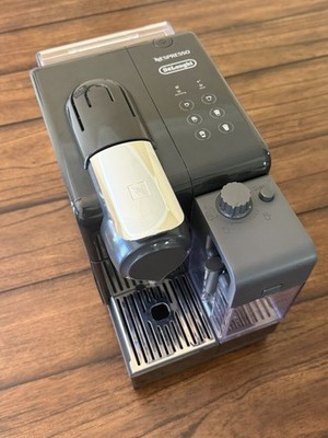 NESPRESSO DELONGHI Lattissima Touch Coffee Latte Cappuccino Maker