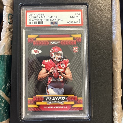 Patrick Mahomes II Rookie #R4 PSA 8 2017 Panini Player of the Day Rookie 