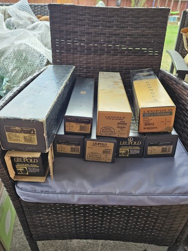 VINTAGE LEUPOLD EMPTY SCOPE BOXES LOT OF 8 PLUS A TRIPOD ONE ALL PRE OWNED