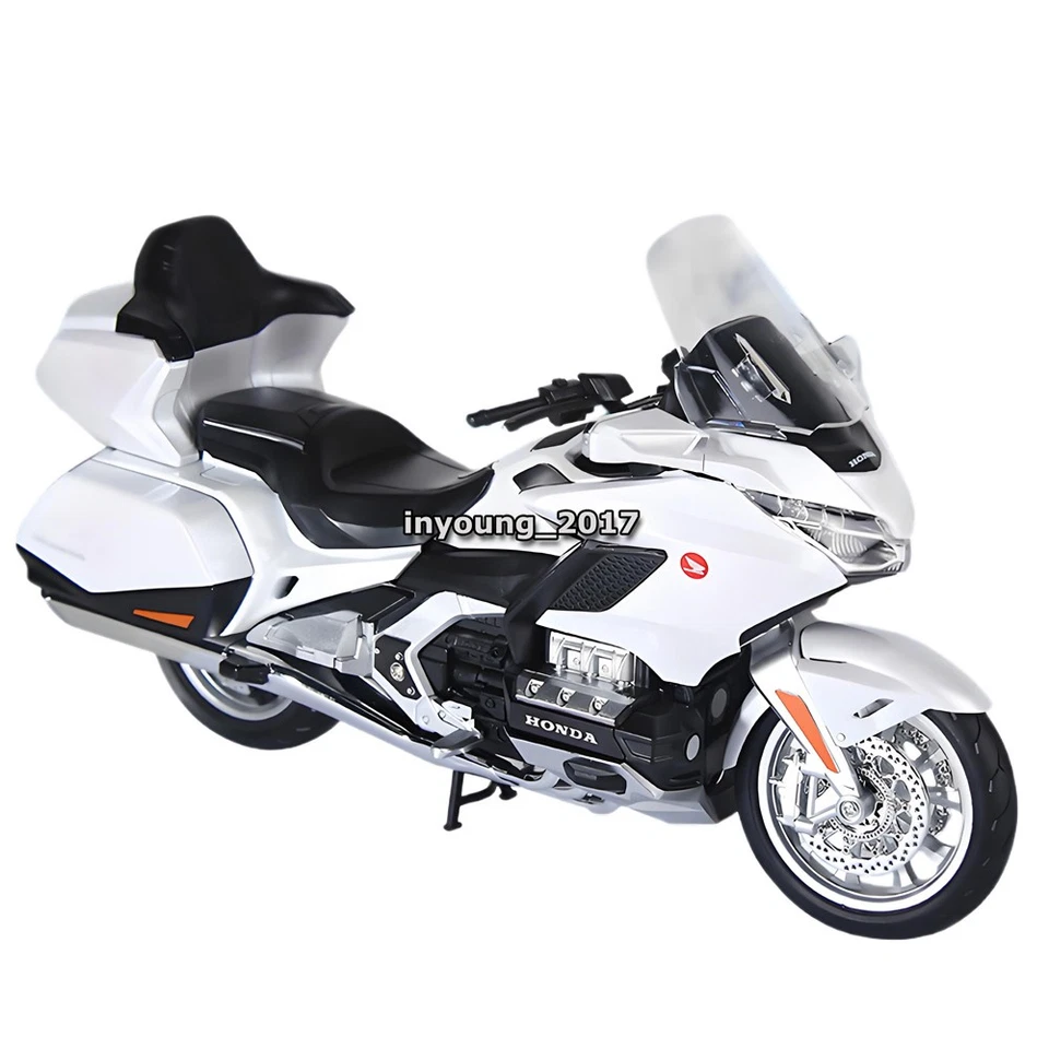 1/9 Honda Gold Wing Tour GL1800 Motorcycle Model Diecast Boys Toys Kids Silver - Image 3 of 4