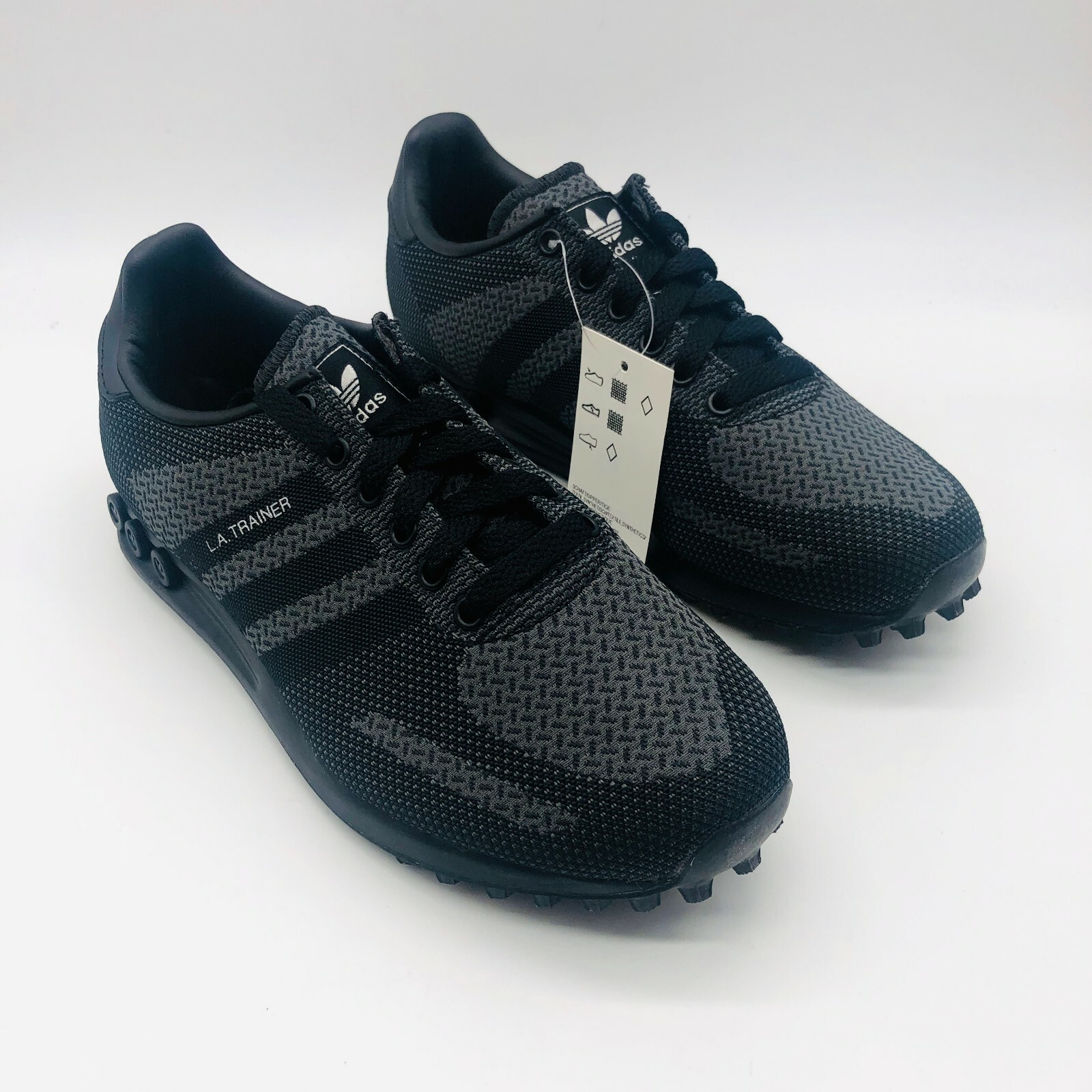 la trainer weave triple black