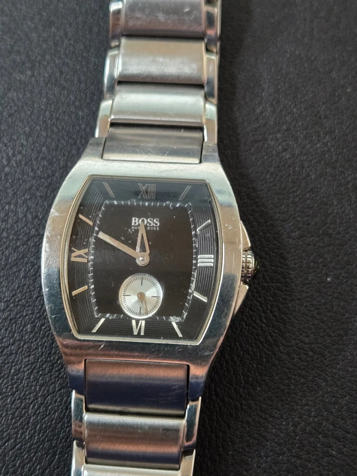 Часы Hugo Boss изогнутый стальной корпус черный циферблат HB.11.3.14.2016 - Изображение 3 из 4