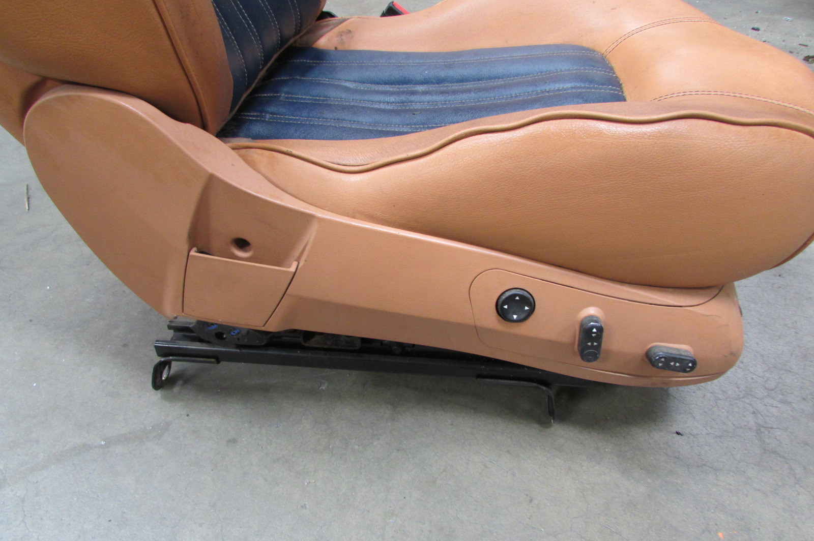 Maserati Quattroporte, RH, Right Front Seat, Cuoio, Used