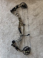 Hoyt Ventum 33 Sitka Subalpine RH 60-70 Pound Compound Bow