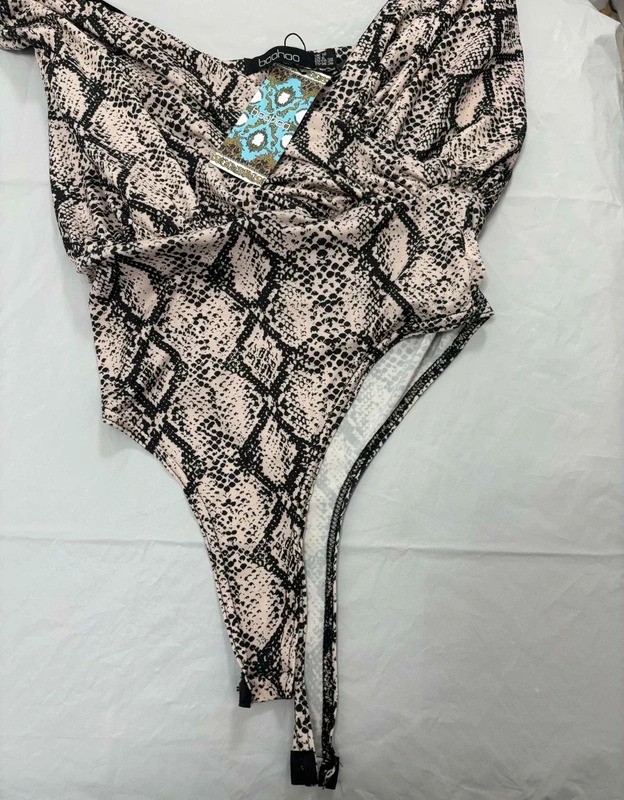 NWT Boohoo Snake Print Cowl Neck Bodysuit - Size 10 image 3