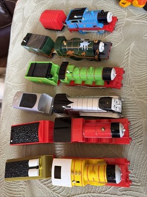 Thomas & Friends Trackmaster 6 Motorized Train Engines & 6 Cars Lot of 12 Tested