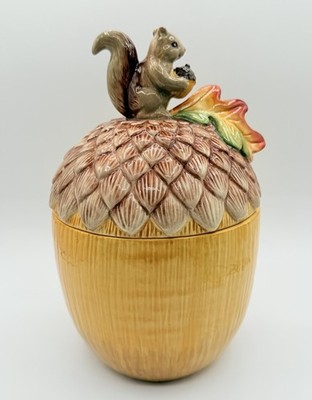 Squirrel Cookie Jar Ceramic Acorn Lid Autumn Fall Harvest Decor 11.5 H. READ