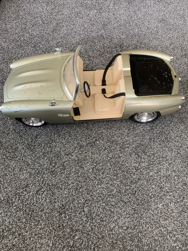 Bratz MGA 2004 Remote Control Mercedes Convertible Car with Bratz Dolls-PU in NJ - Image 4 of 4