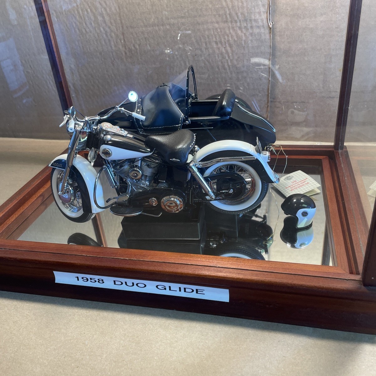 1/10 Franklin Mint 1958 Harley Davidson Duo Glide w/ Sidecar IN