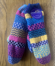 NWT Solmate Socks Mittens Gloves Fleece Lined Patchwork Bold Mis-Matched USA OS