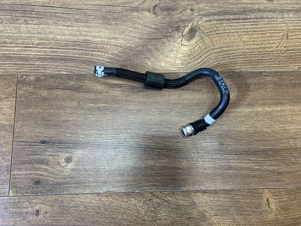 Manguera de línea de fusibles Audi S8 A8 2013-2017 4,0 L V8 079-133-986-AF OEM NUEVO Foto 2 de 4