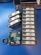 Chicago Rawhide Oil Seal 7915 20 x 35 x 7 CRW1 R MADE IN USA