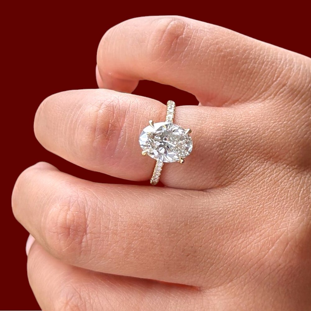 18k Yellow Gold Women Engagement Ring IGI Lab Grown Oval Diamond