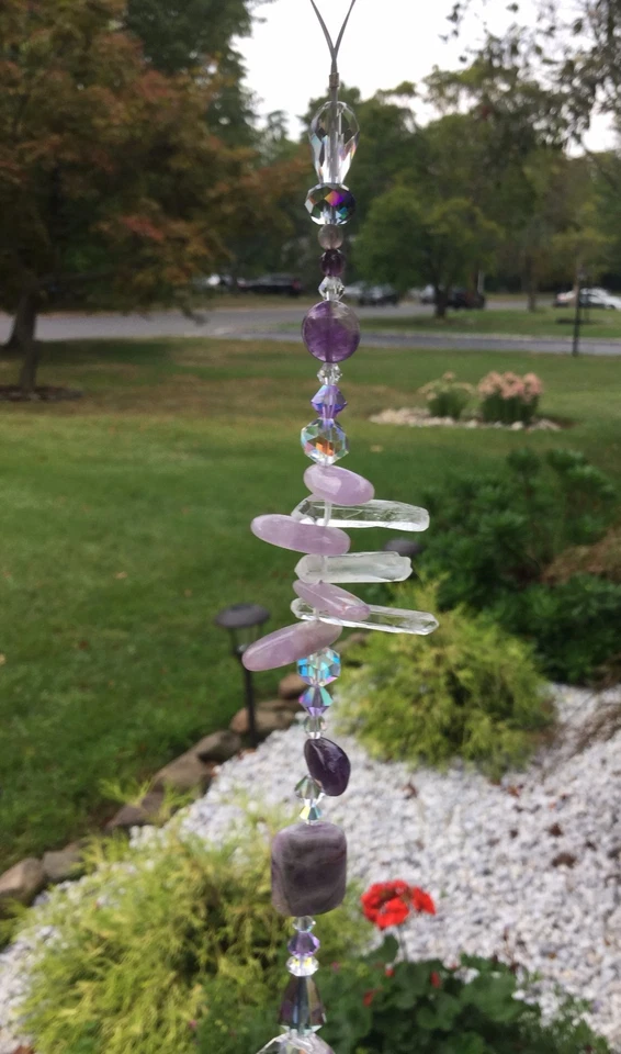 Piedra preciosa de amatista espiritual/curativa atrapasol/prisma con elementos de Swarovski EE. UU. Foto 3 de 4