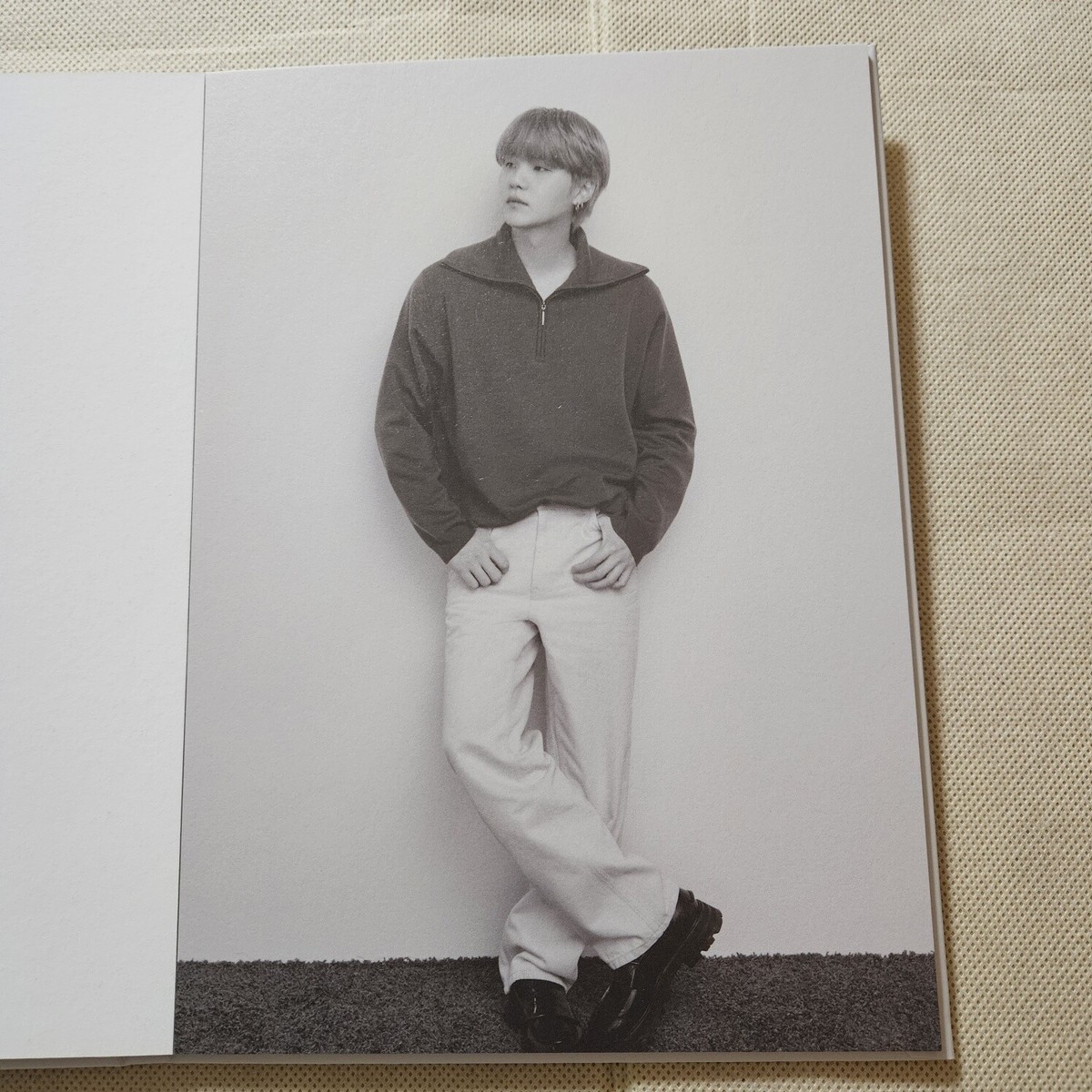 BTS 2024 MONOCHROME MNCR POP-UP : BTS MD IN SEOUL POSTCARD BOOK