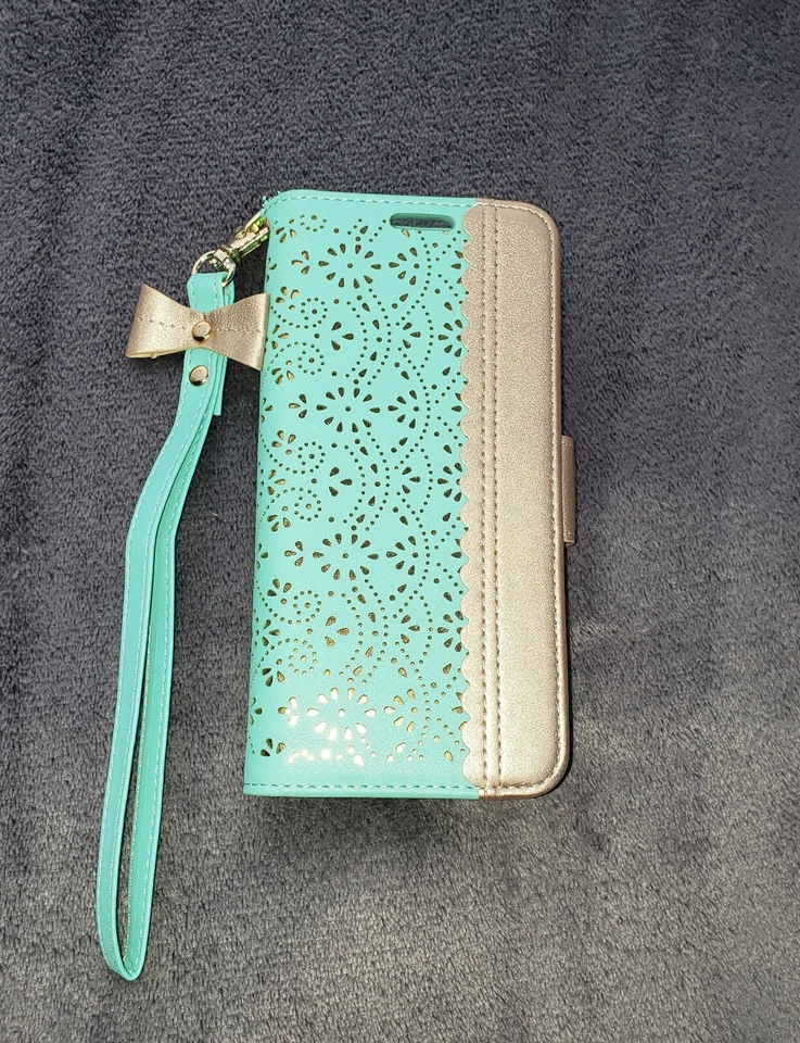 Motorola Moto E4 Protective Flip Wallet Phone Case - Image 2 of 4