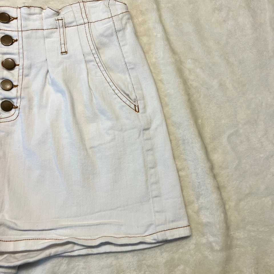 Pantalones cortos de mezclilla blancos GB Giani Bini para mujer talla 9 Henley cinco botones #2460 Foto 3 de 4