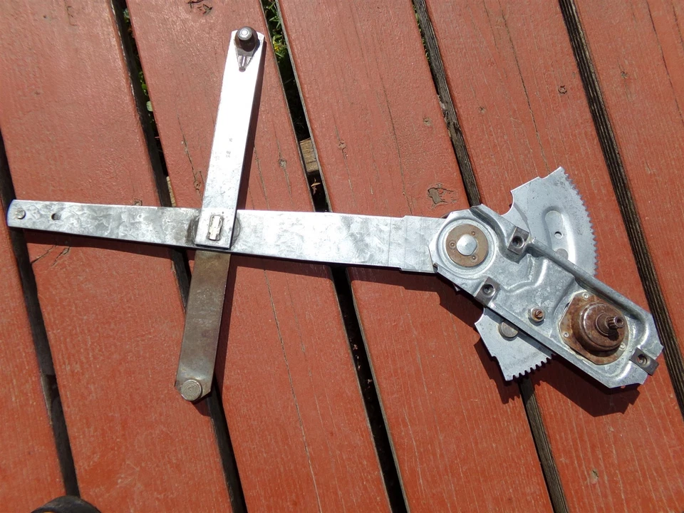 Plymouth Valiant 1965 convertible regulador de ventana derecha OEM Dodge Dart  Foto 3 de 3