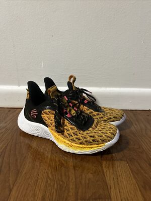 Size 9 - Under Armour Curry Flow 9 x Sesame Street Low Street Pack