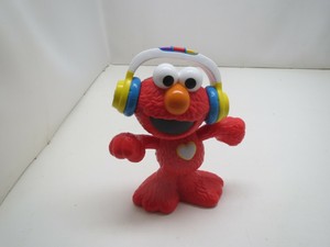 dancing elmo with headphones