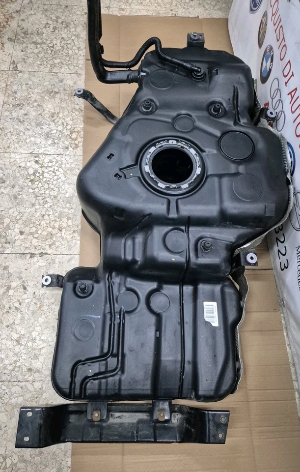 SERBATOIO CARBURANTE AUDI Q5 8R0 QUATTRO 2.0 DIESEL COMPLETO 8R0201021 - Imagen 4 de 4