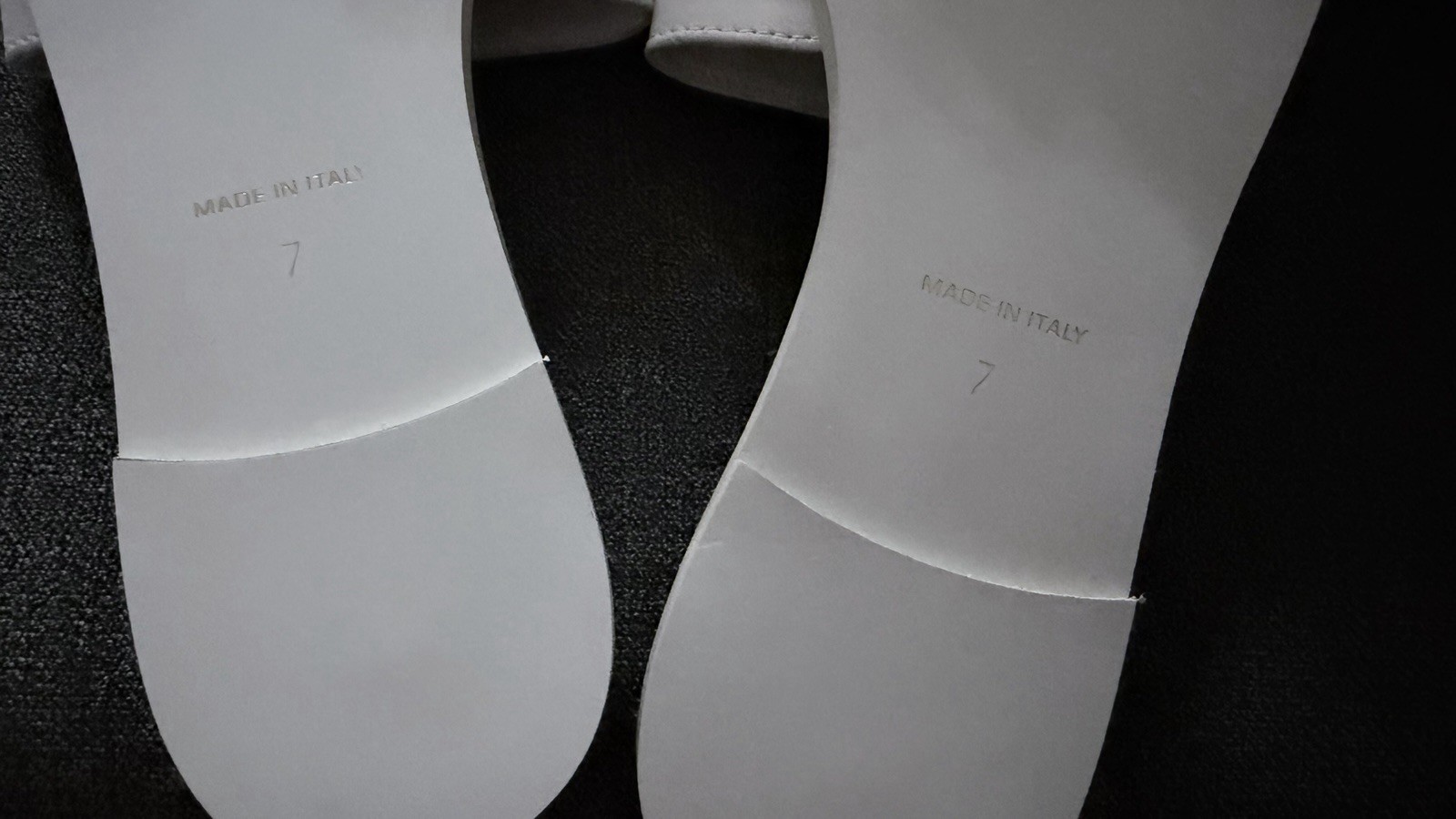 Valentino By Mario Valentino Bugola Slide Size 7M NWT NWOB Women’s White thumbnail 3