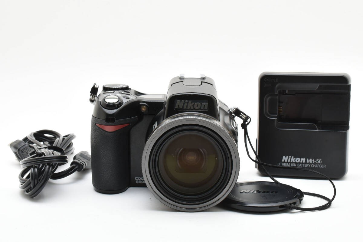 Nikon COOLPIX 8800 VR #3165W0805#037 - Main Image