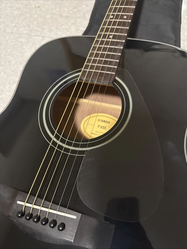 Yamaha F335 Acoustic Guitar Black Great Condition Free Shipping Dreadnought - Image 4 of 4