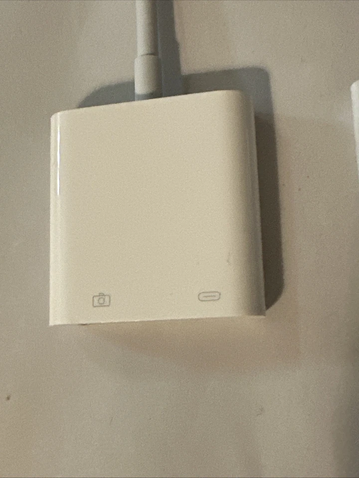 Genuine Apple Mini DisplayPort to VGA Adapter, Model 1362 1358 1368 1595 1619 - Image 3 of 4