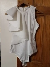Off white  Bodysuit Ruffle,body suit Jumpsuit size med new