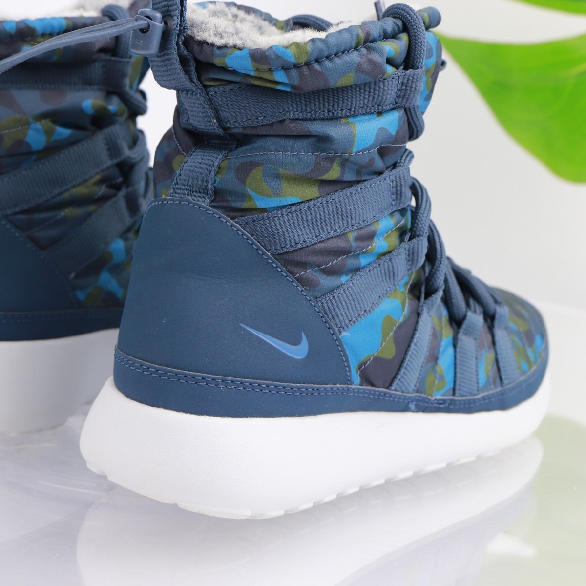 nike women's roshe one high sneakerboot