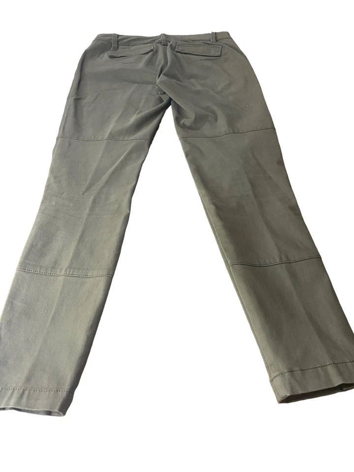 Pantalones para mujer Michael Kors talla 2 verde militar con cremallera bolsillos y piernas Foto 2 de 4