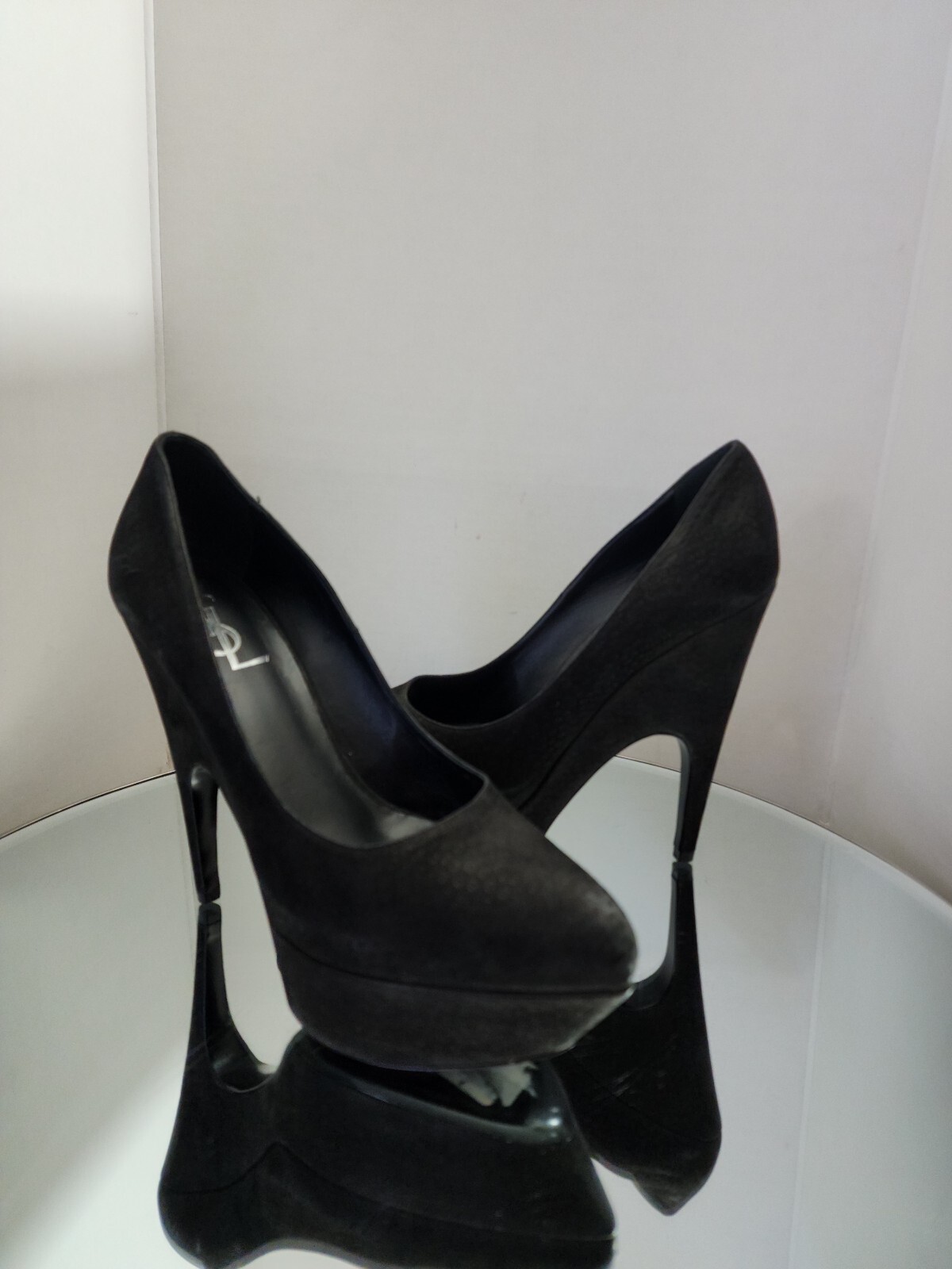 Yves Saint Laurent nero scamosciato scolpito plateau tacco a pompa taglia 39