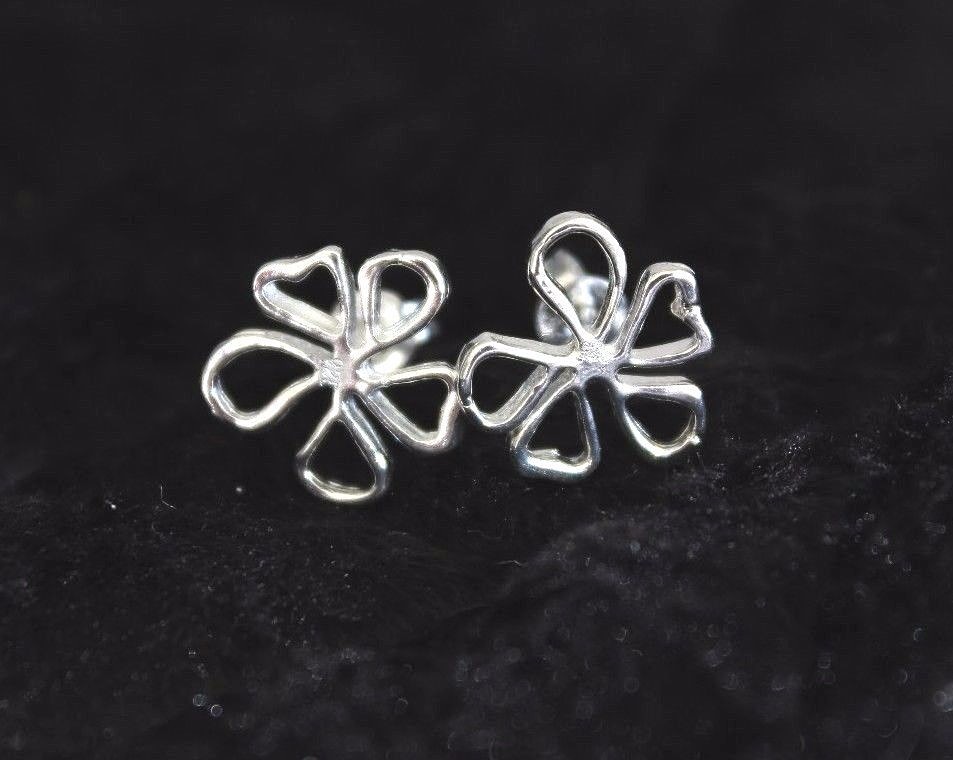 Silver 1/4 inch x 1/4 inch Daisy Flower with Stud Post Butterfly