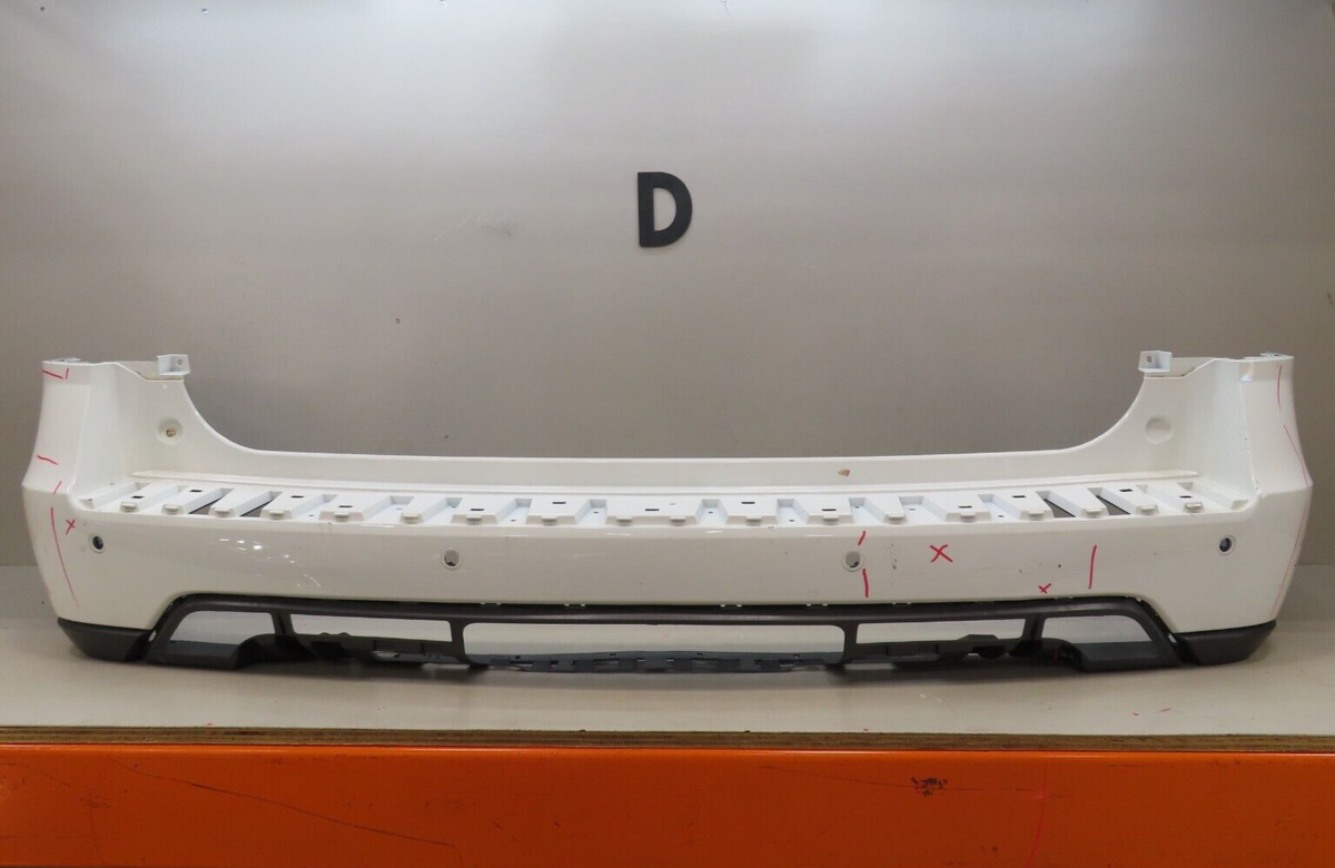 ママレード 2018-2021 Ford Expedition Rear Bumper Cover Panel W/ Sensor Hole